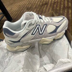NEW BALANCE 9060 NWT